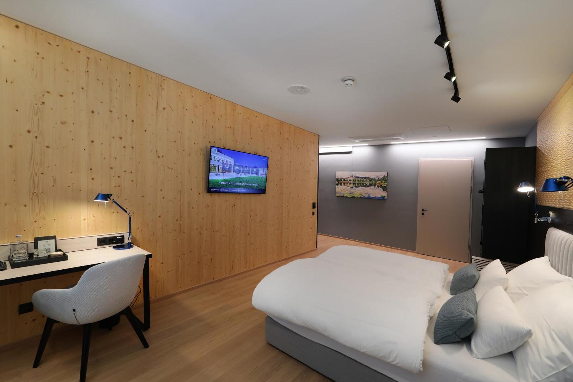 Hotel Steiermarkhof Graz - Aus Holz Gebaut, Von Huegeln Gekuesst Екстер'єр фото
